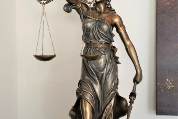 Judges Accountability: Unique Balance between Public Trust and Prevent Miscarriages of Justice Judges Accountability: Unique Balance between Public Trust and Prevent Miscarriages of Justice