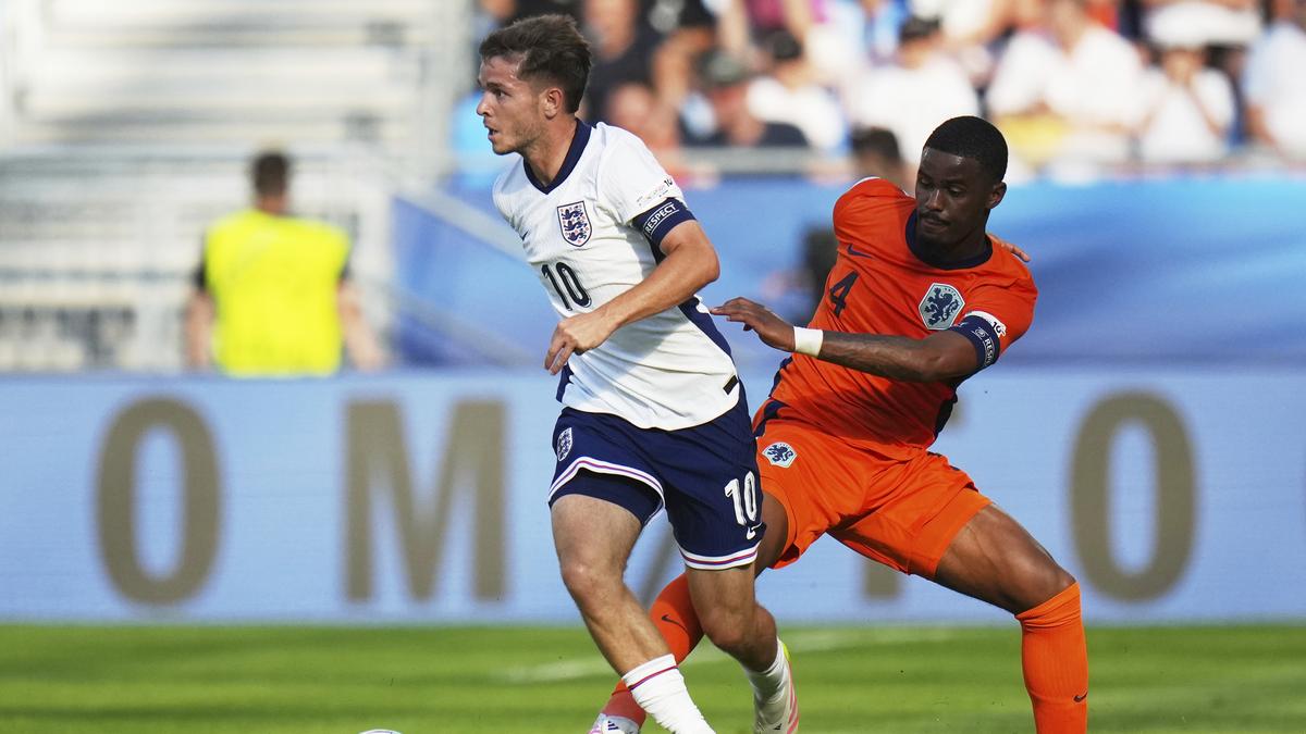 Chelsea confirms signing of Netherlands international Jorrel Hato from Ajax