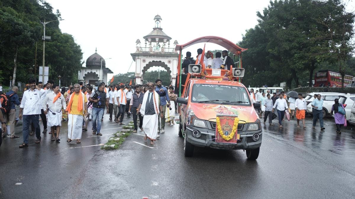 'Dharmasthala Chalo' Rally Reaches Temple Town from Nelamangala 1 'Dharmasthala Chalo' Rally Reaches Temple Town from Nelamangala