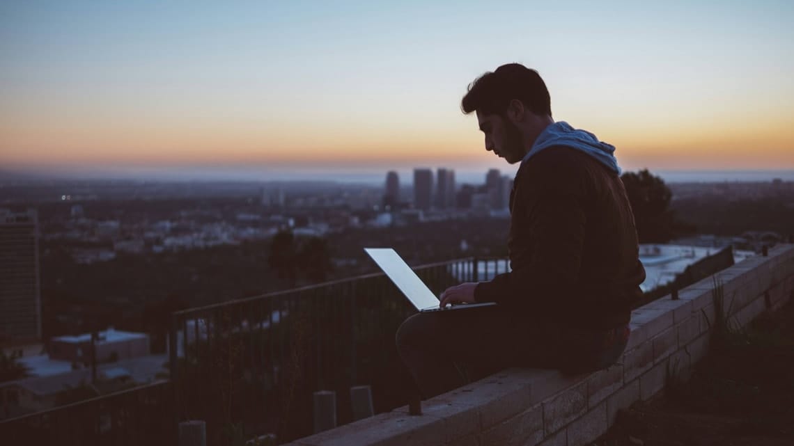 How to disconnect during your vacation to reconnect