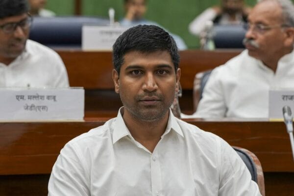 TDP MPs urge Centre to expedite P&NG proposals, extend support under Green Energy Corridor TDP MPs urge Centre to expedite P&NG proposals, extend support under Green Energy Corridor