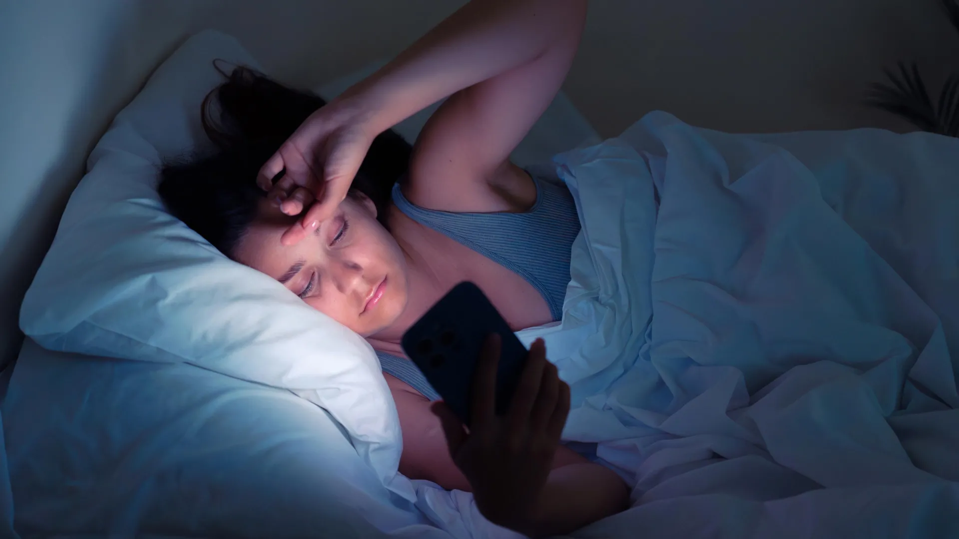 The hidden ways light at night damages your brain, mood, and metabolism 1 The hidden ways light at night damages your brain, mood, and metabolism