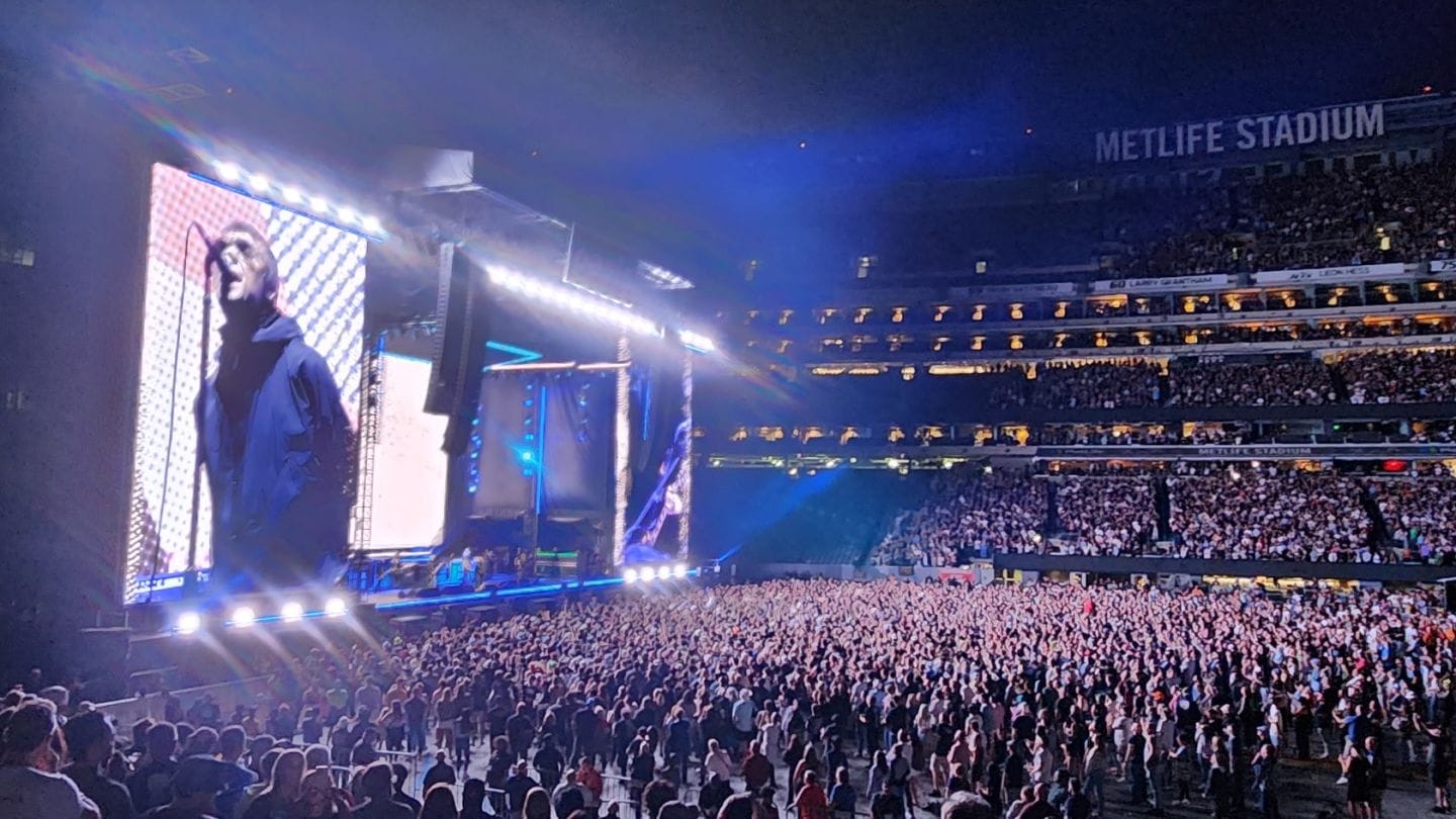Amid its great reviews, Oasis Live '25 Defies Our Tech Age 1 Amid its great reviews, Oasis Live '25 Defies Our Tech Age