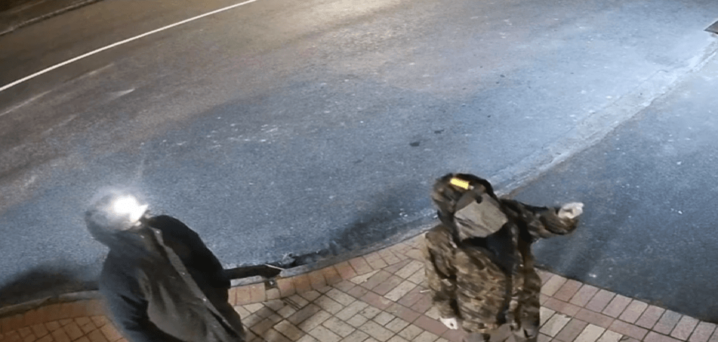 New video appears to show New Zealand fugitive dad 1 New video appears to show New Zealand fugitive dad