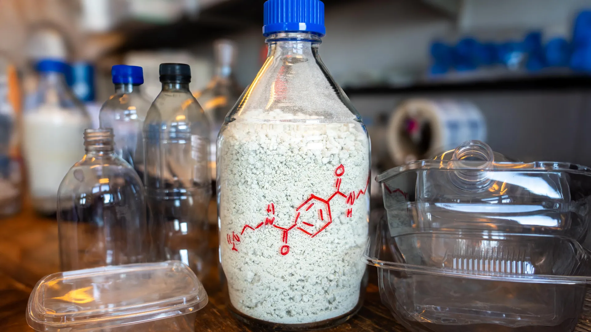 Scientists made plastic that eats carbon 1 Scientists made plastic that eats carbon