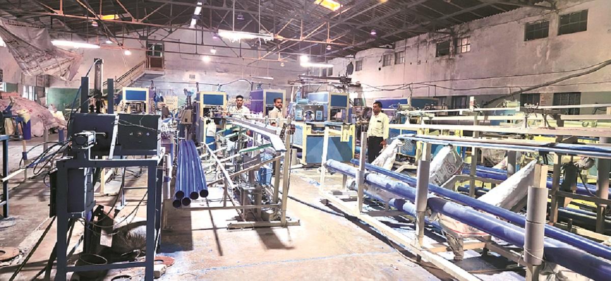 West Asia War: Plastic Factory