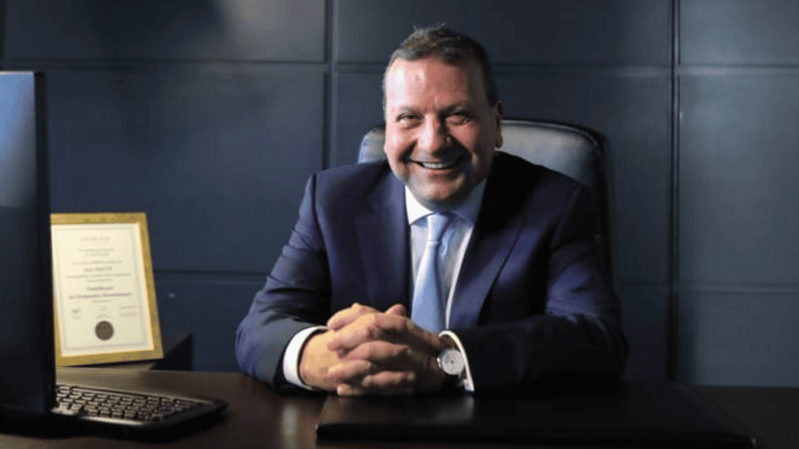 Jean Riachchi: Weathering the (l