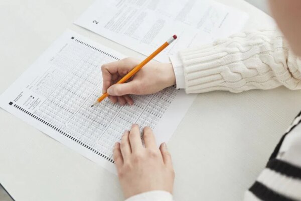 MCQ-Based Entrance Exam Test